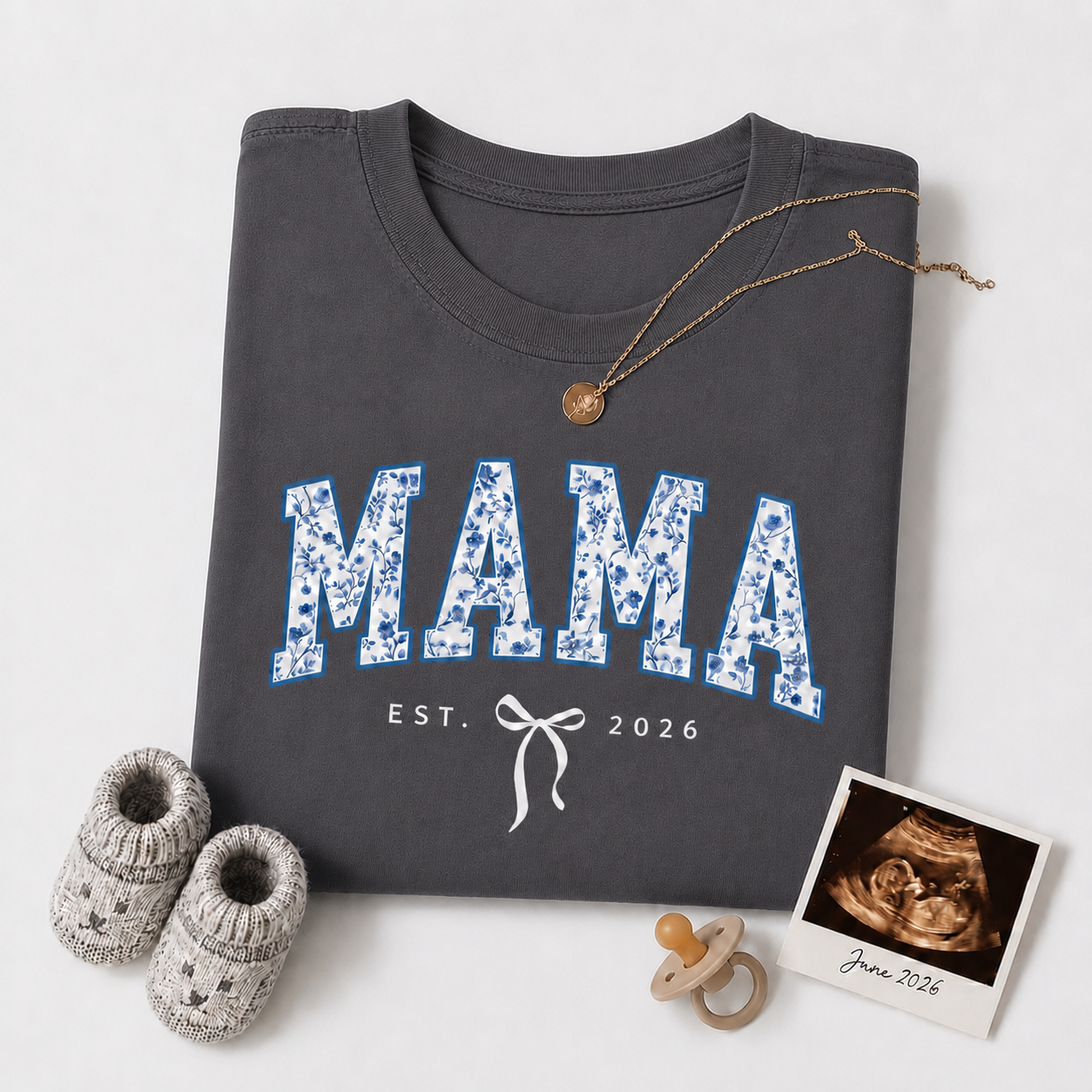 New Mom Est 2026 G T-Shirt
